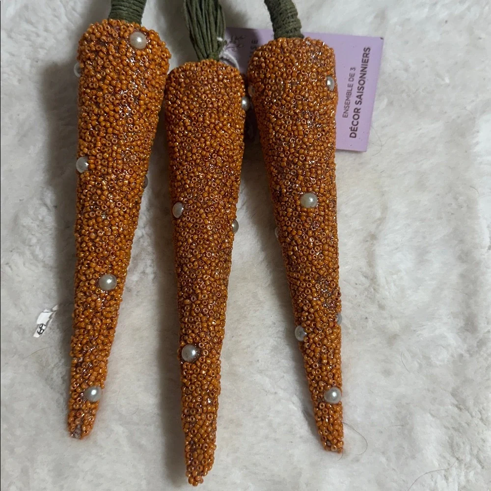 The Farmhouse by Rachel Ashwell beaded carrots set  of 3